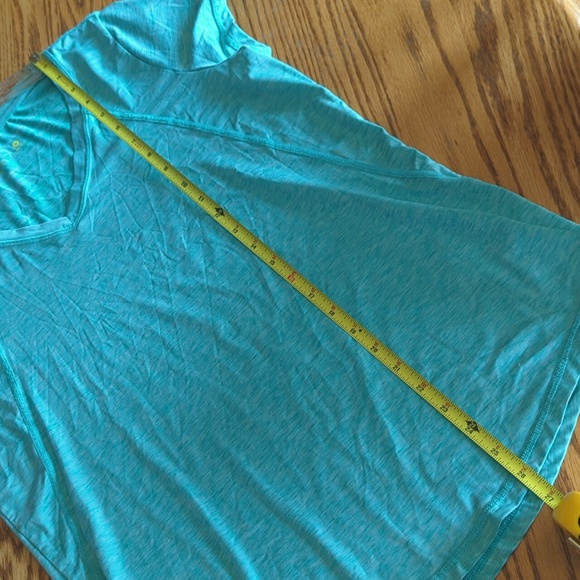 Xersion Semi Fit Turquoise V Neck Athletic Workout Shirt Size M - Picture 4 of 5